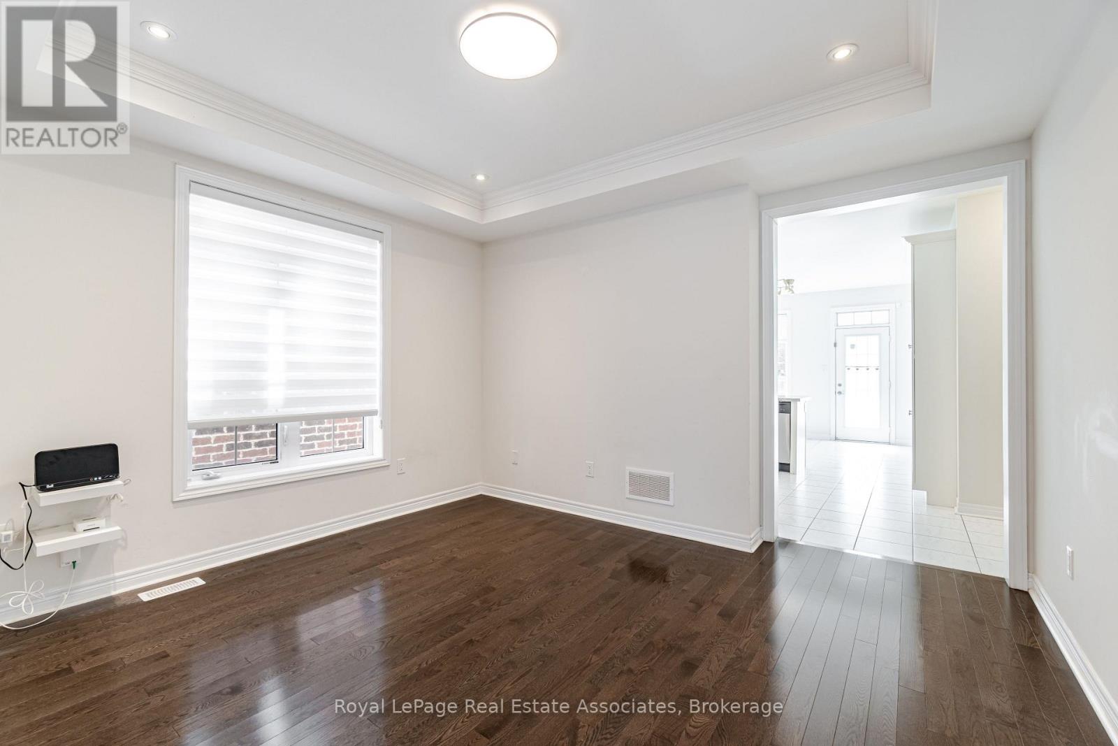 3172 Ernest Appelbe Boulevard, Oakville, Ontario  L6H 7C3 - Photo 5 - W13518248