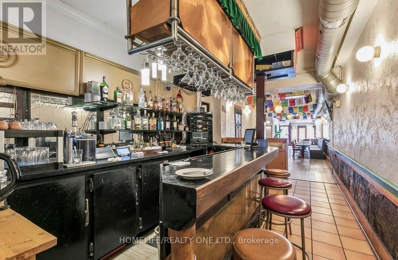 1600 Queen Street W, Toronto, Ontario M6R 1A8 - Photo 10 - W13518256