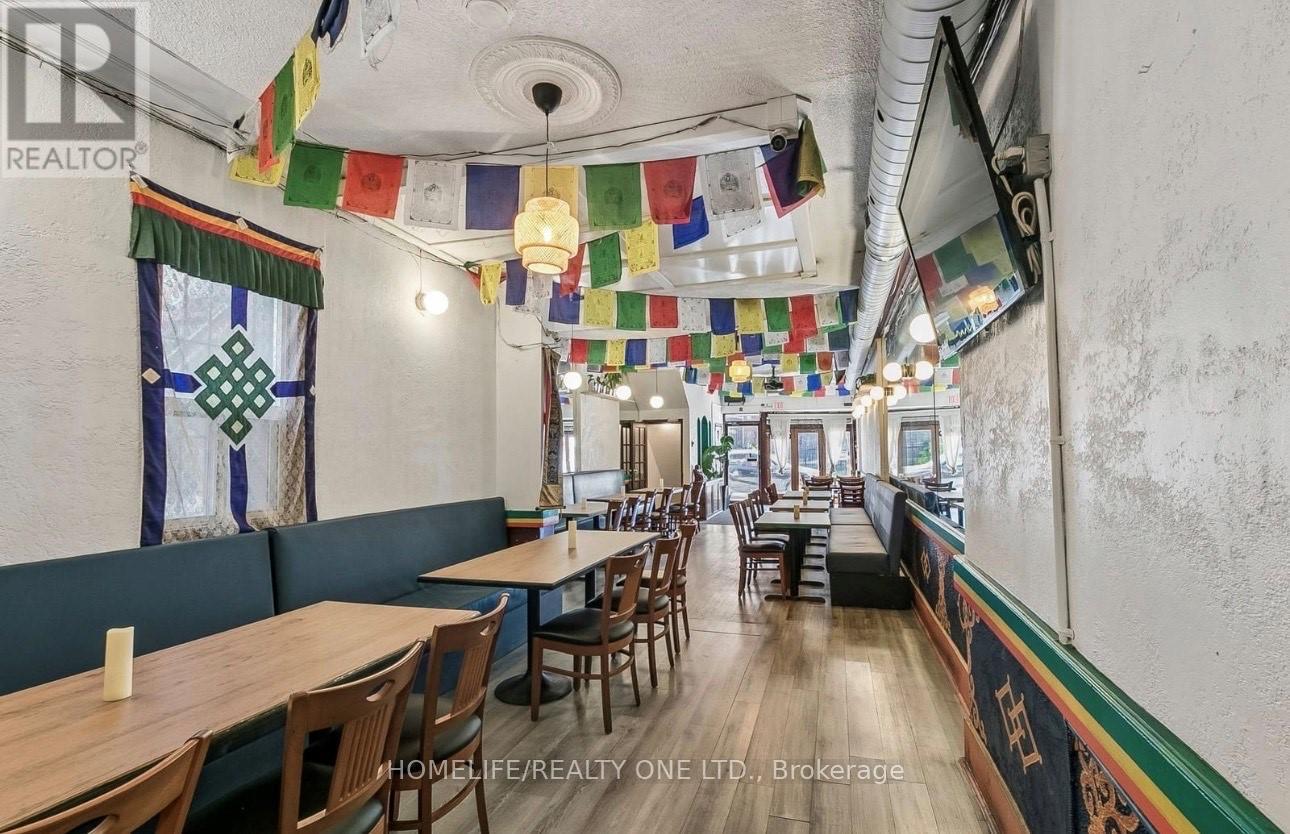 1600 Queen Street W, Toronto, Ontario M6R 1A8 - Photo 9 - W13518256