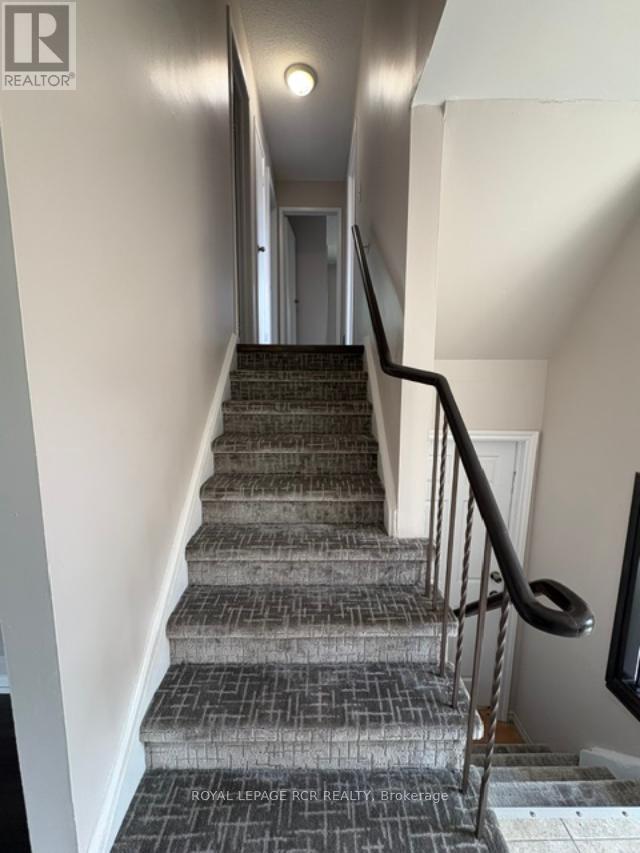 97 Weybridge Trail, Brampton, Ontario  L6V 3S4 - Photo 8 - W13518354