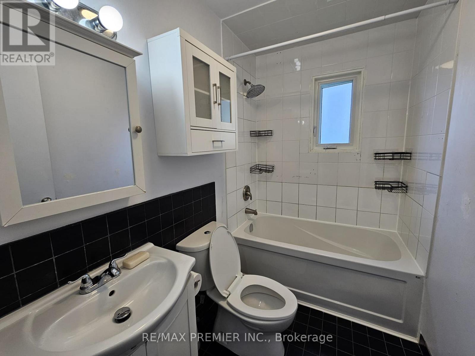 Main & 2nd - 31 Compton Crescent, Toronto, Ontario  M3M 2C3 - Photo 12 - W13518384
