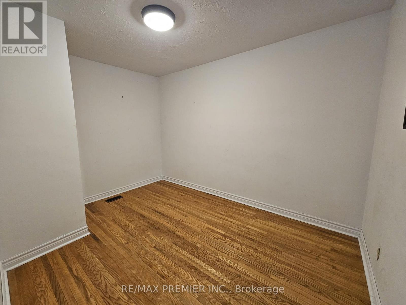 Main & 2nd - 31 Compton Crescent, Toronto, Ontario  M3M 2C3 - Photo 13 - W13518384