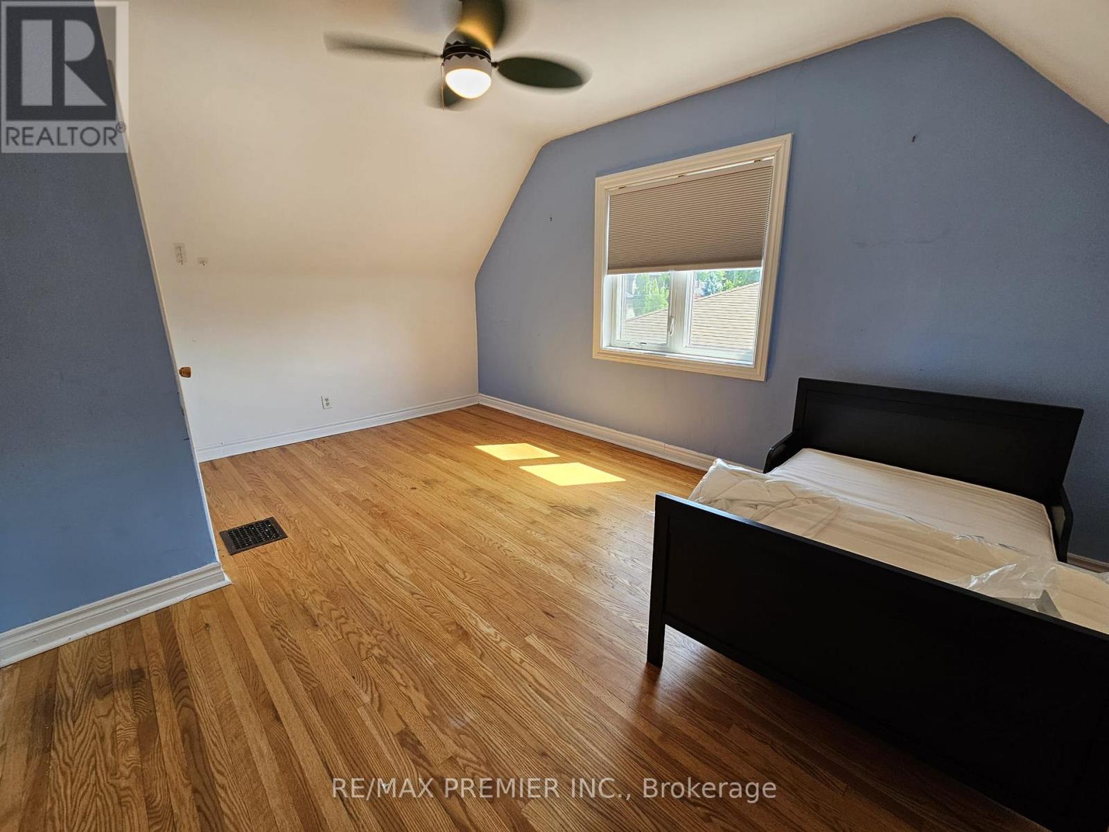 Main & 2nd - 31 Compton Crescent, Toronto, Ontario  M3M 2C3 - Photo 16 - W13518384