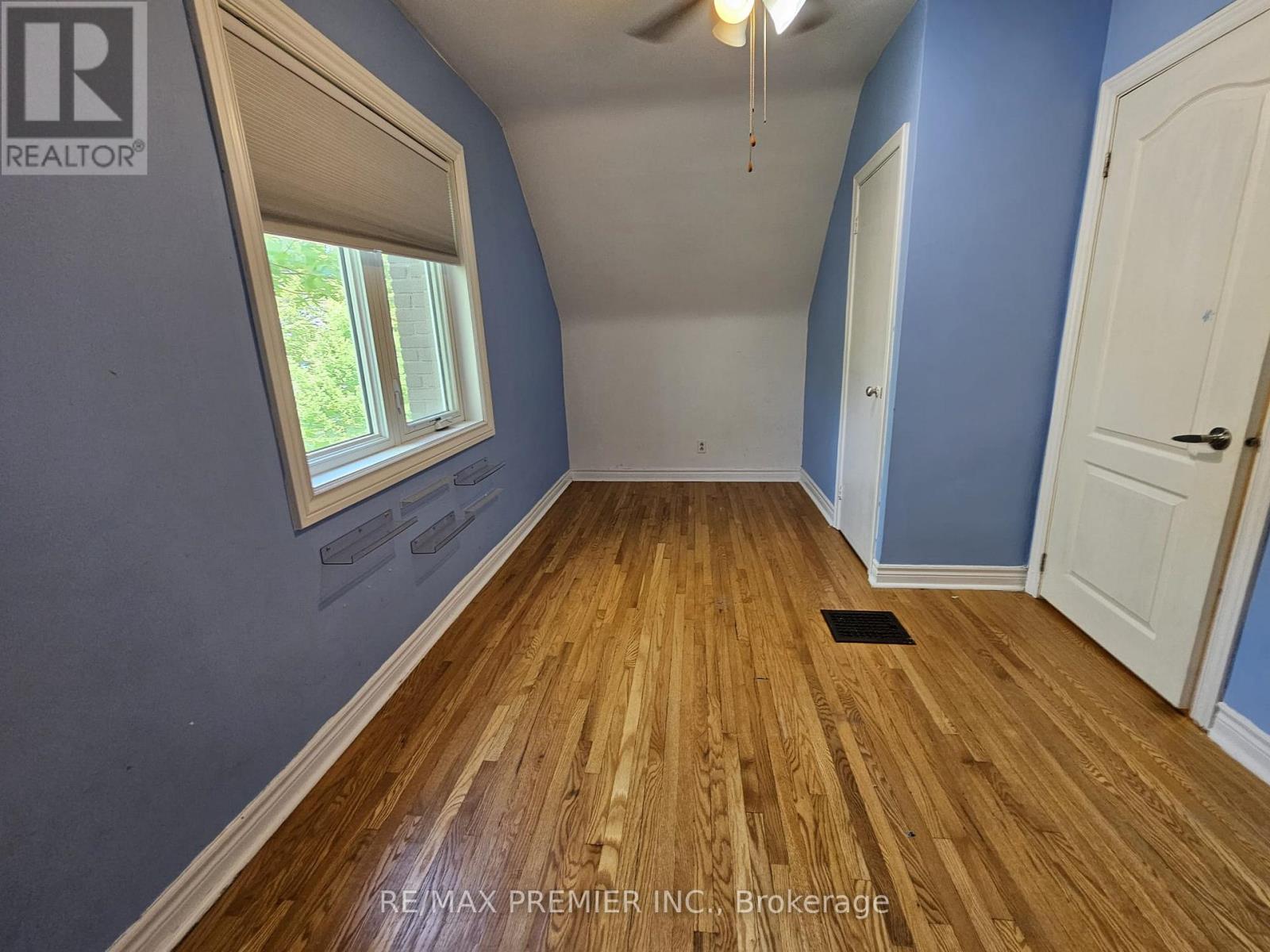 Main & 2nd - 31 Compton Crescent, Toronto, Ontario  M3M 2C3 - Photo 17 - W13518384