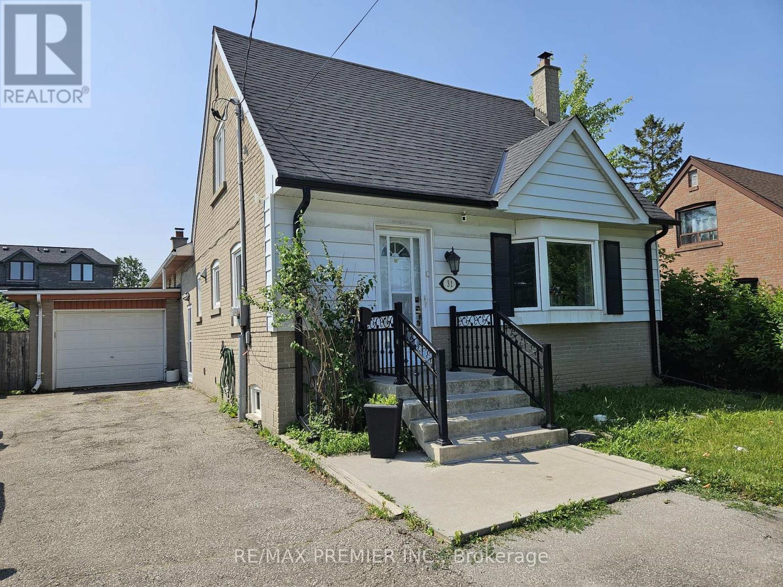 Main & 2nd - 31 Compton Crescent, Toronto, Ontario  M3M 2C3 - Photo 2 - W13518384