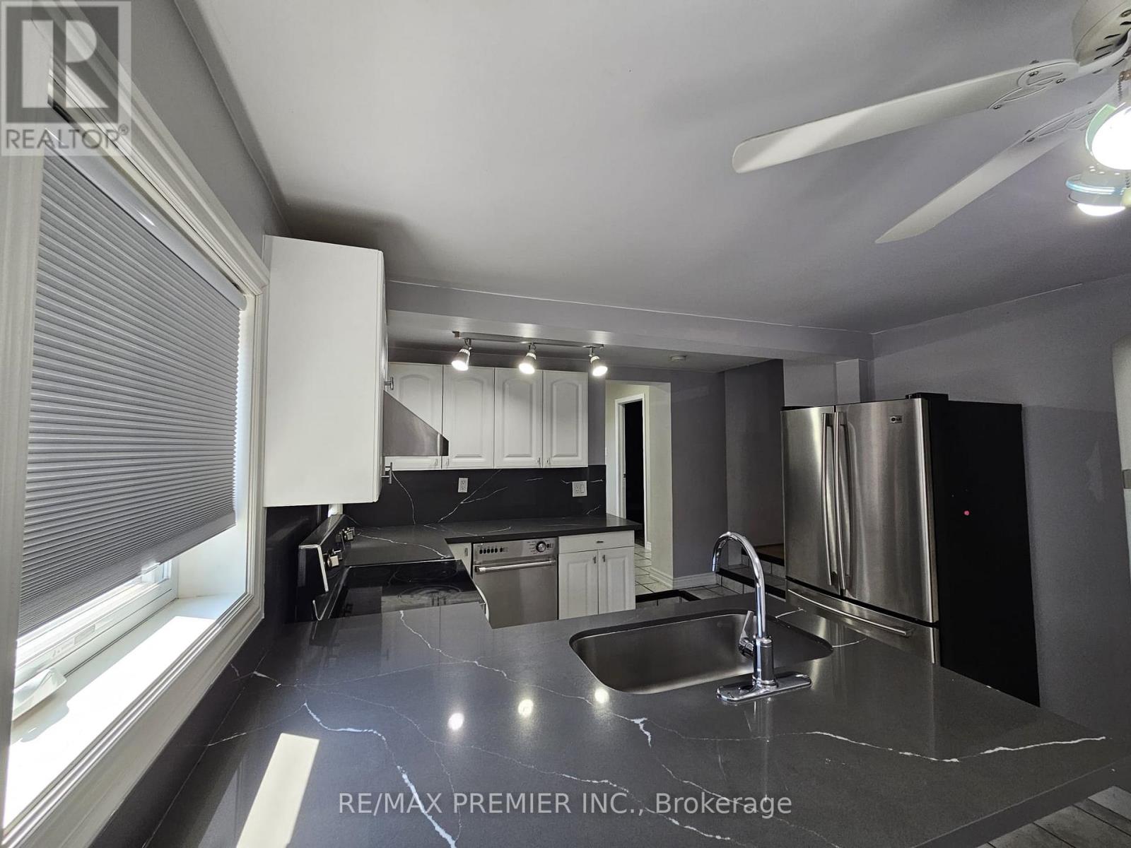 Main & 2nd - 31 Compton Crescent, Toronto, Ontario  M3M 2C3 - Photo 4 - W13518384