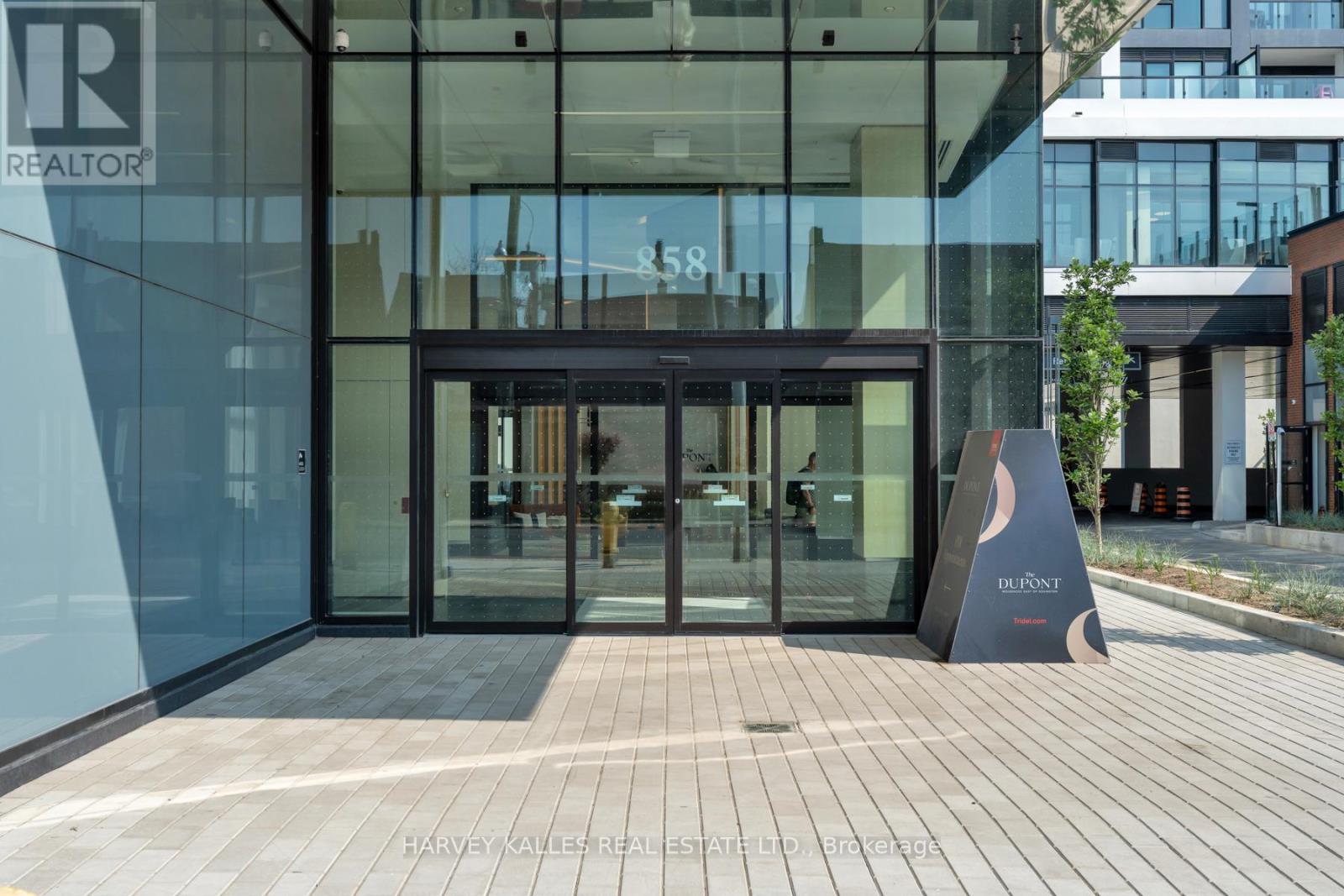 836 - 858 Dupont Street, Toronto, Ontario  M6G 0C1 - Photo 4 - W13518426