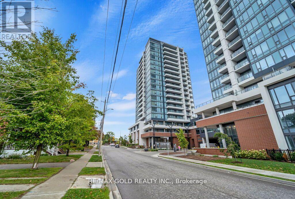 1405 - 5 Wellington Street, Kitchener, Ontario  N2G 0E3 - Photo 2 - X13518440