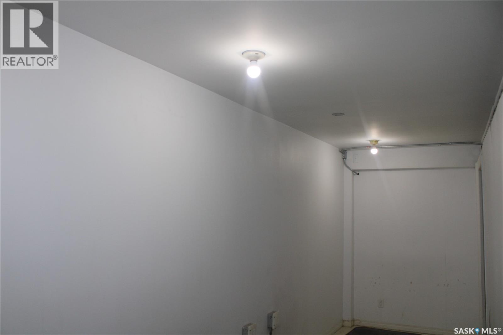 Bay #2 366 J Broadway Street W, Yorkton, Saskatchewan  S3N 0N8 - Photo 4 - SK041377
