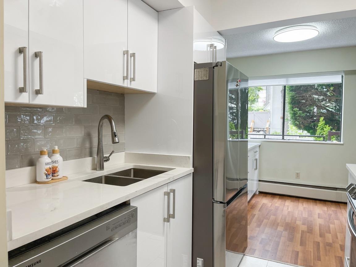 106 1360 Martin Street, White Rock, British Columbia  V4B 3W5 - Photo 3 - R3141958
