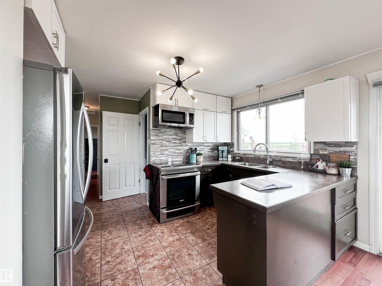 55310 Rge Road 261, Rural Sturgeon County, Alberta  T8R 0V6 - Photo 4 - E4496787