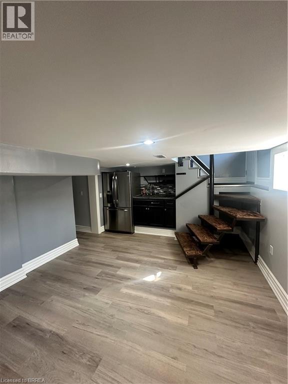 9 Crown Street, Brantford, Ontario  N3T 5L3 - Photo 2 - 40844954