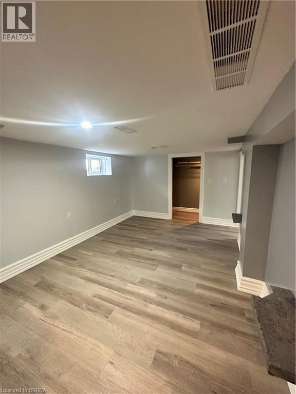9 Crown Street, Brantford, Ontario  N3T 5L3 - Photo 6 - 40844954