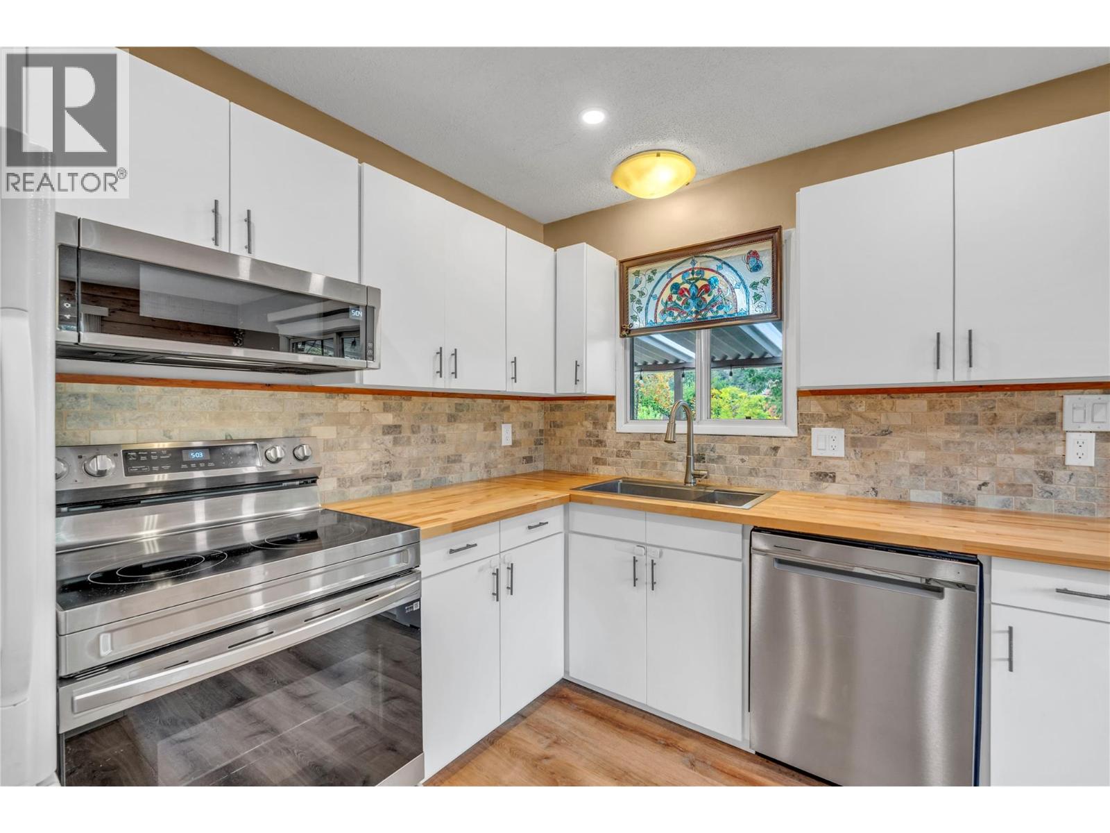12016 Grant Avenue, Summerland, British Columbia  V0H 1Z8 - Photo 12 - 10393292