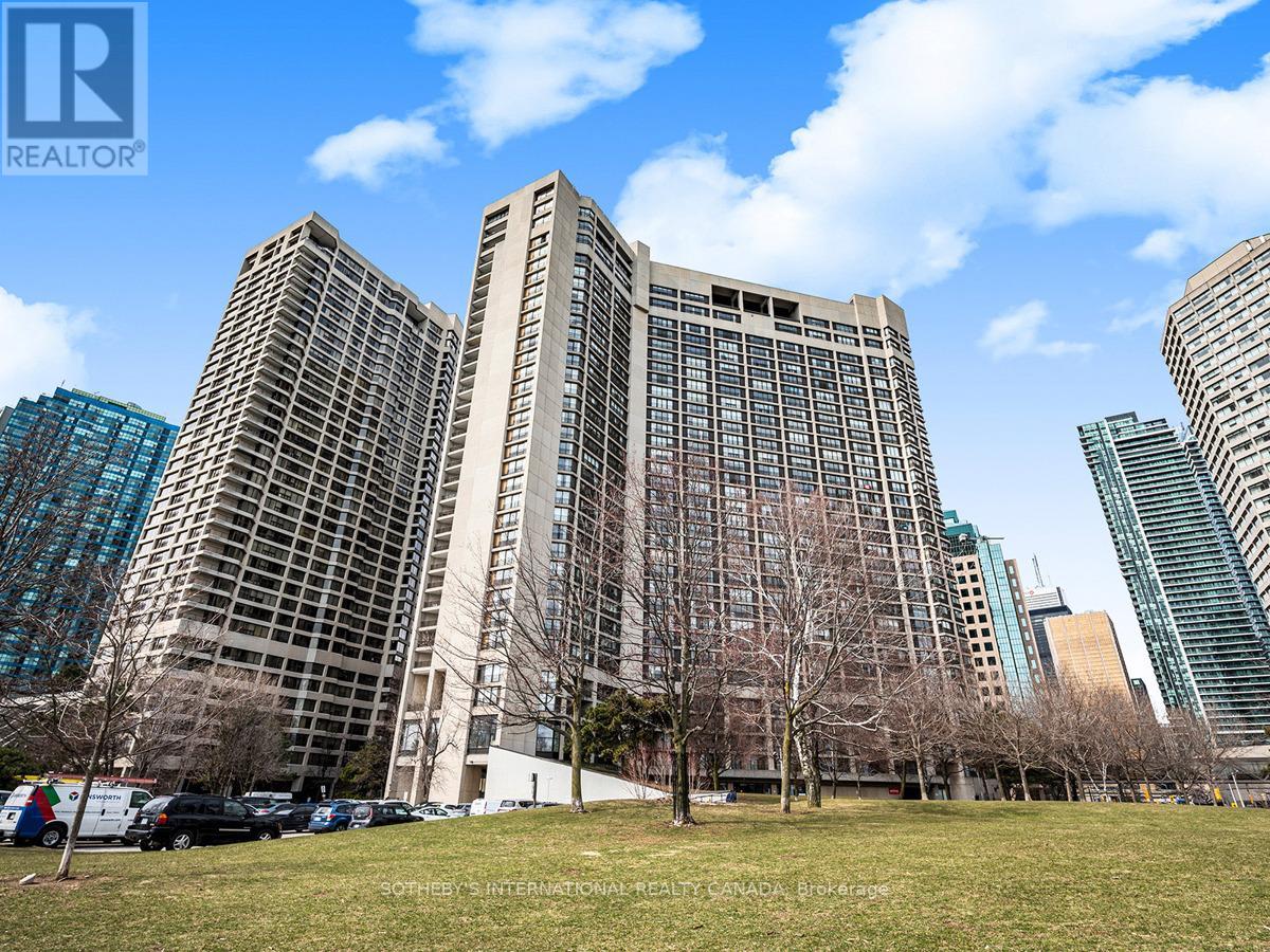 1008 - 33 HARBOUR SQUARE, Toronto, Ontario