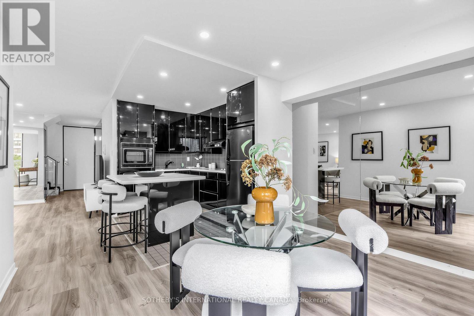 1008 - 33 Harbour Square, Toronto, Ontario  M5J 2G2 - Photo 16 - C13518580