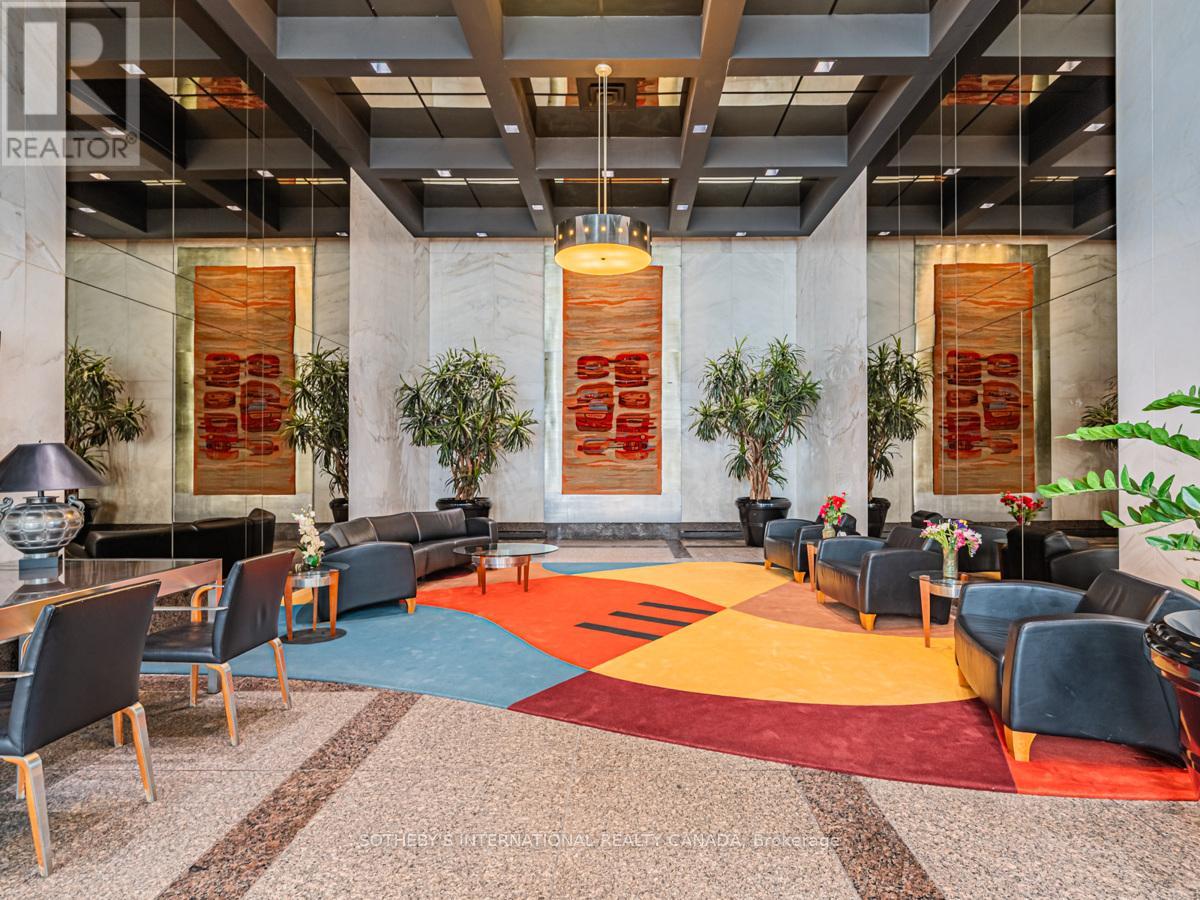 1008 - 33 Harbour Square, Toronto, Ontario  M5J 2G2 - Photo 2 - C13518580