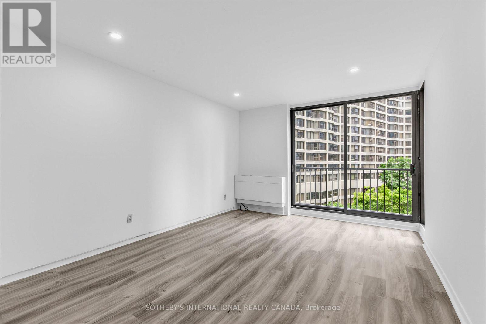 1008 - 33 Harbour Square, Toronto, Ontario  M5J 2G2 - Photo 27 - C13518580