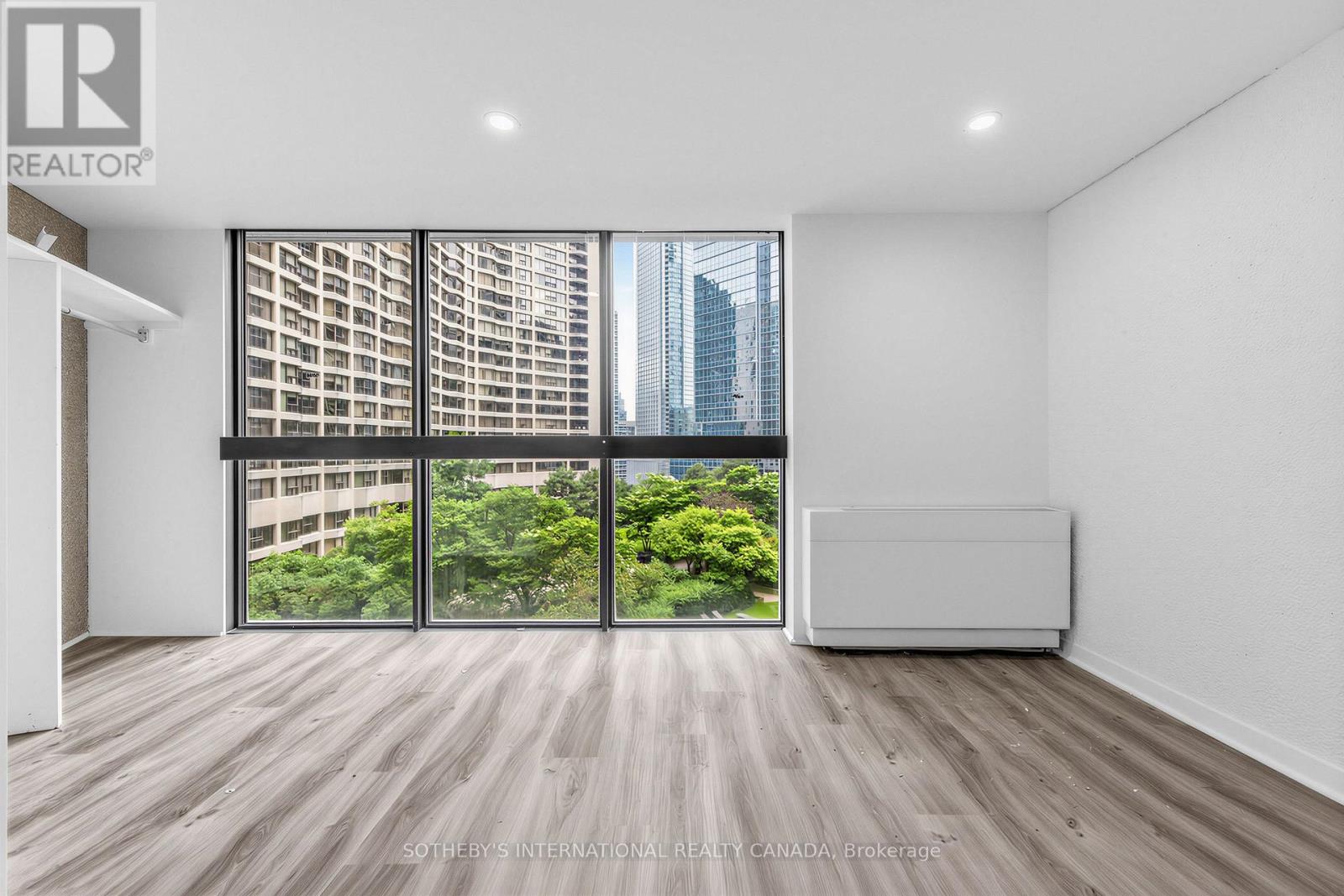 1008 - 33 Harbour Square, Toronto, Ontario  M5J 2G2 - Photo 28 - C13518580