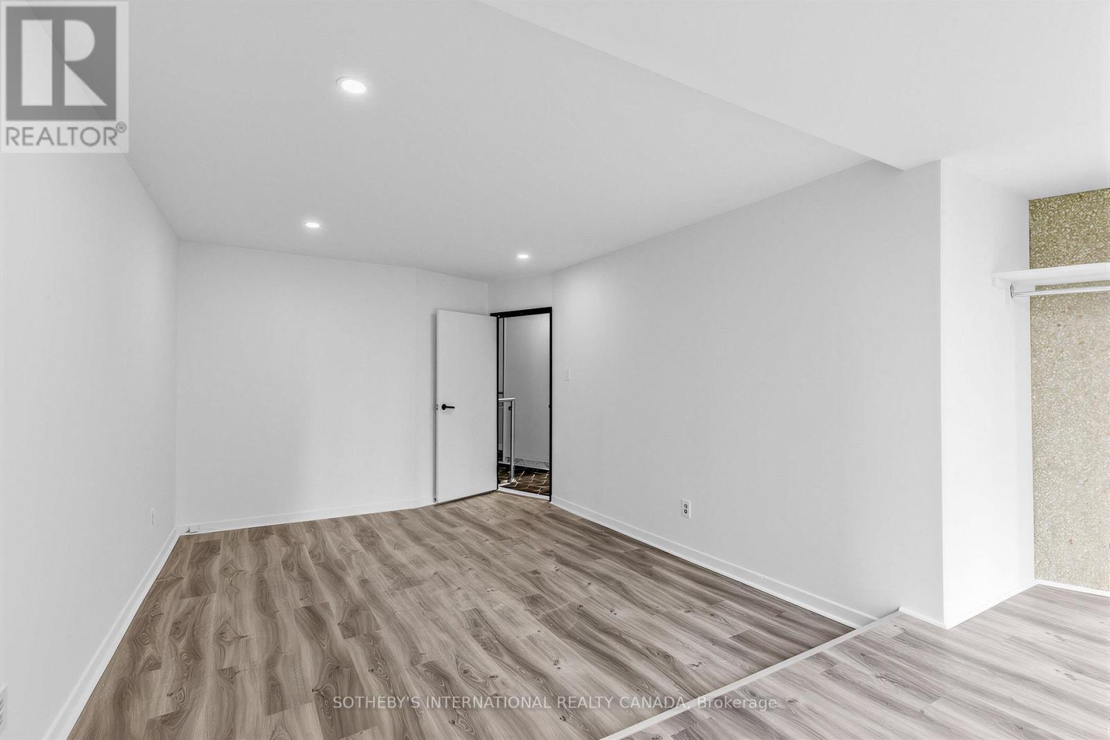 1008 - 33 Harbour Square, Toronto, Ontario  M5J 2G2 - Photo 31 - C13518580