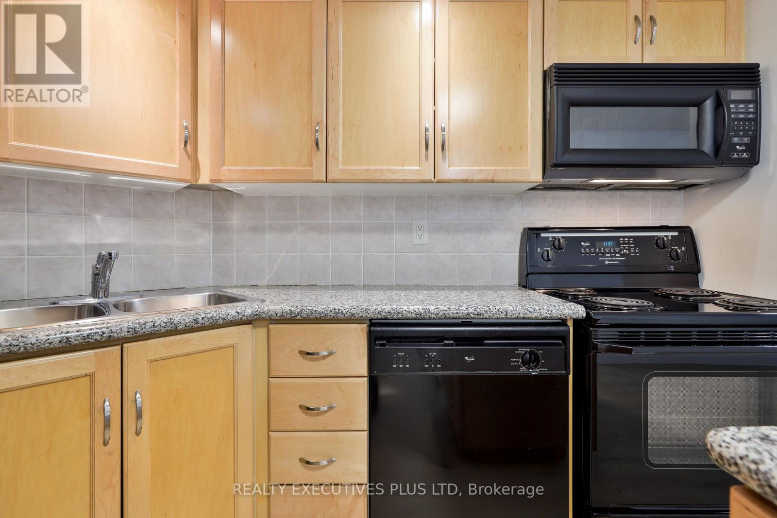 1028 - 250 Wellington Street W, Toronto, Ontario  M5V 3P6 - Photo 8 - C13518594
