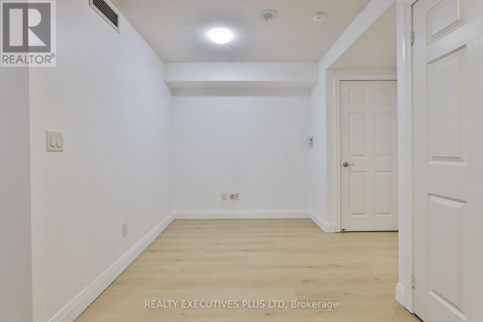 1028 - 250 Wellington Street W, Toronto, Ontario  M5V 3P6 - Photo 4 - C13518634