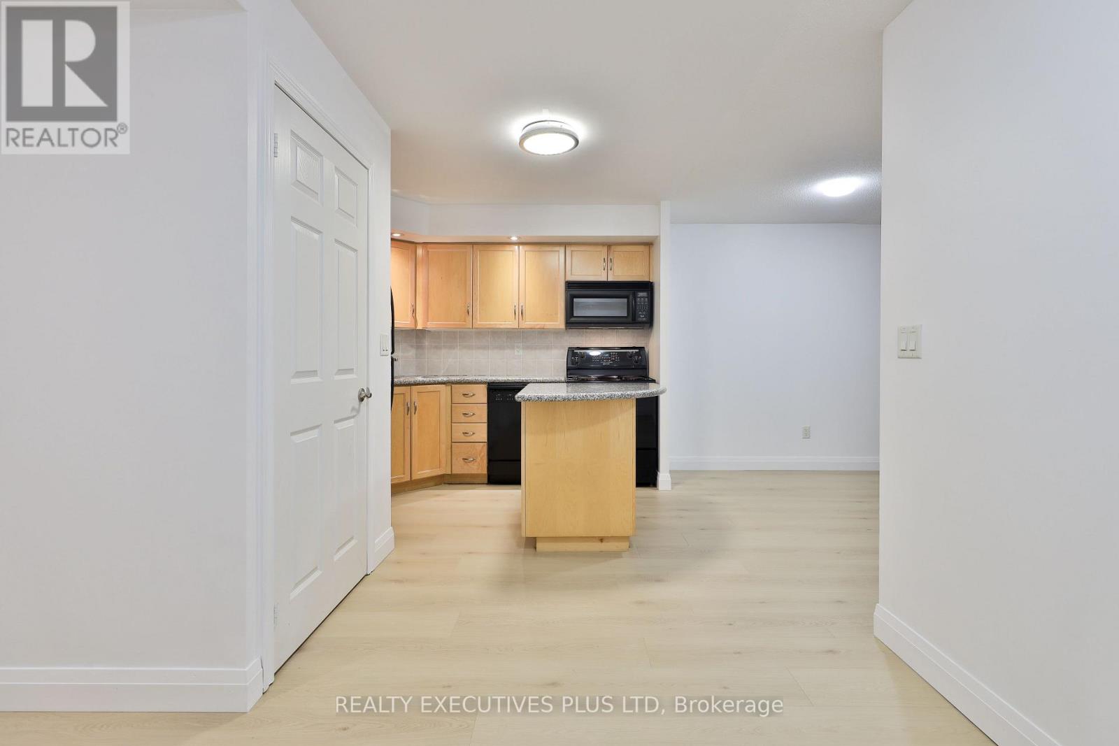 1028 - 250 Wellington Street W, Toronto, Ontario  M5V 3P6 - Photo 7 - C13518634