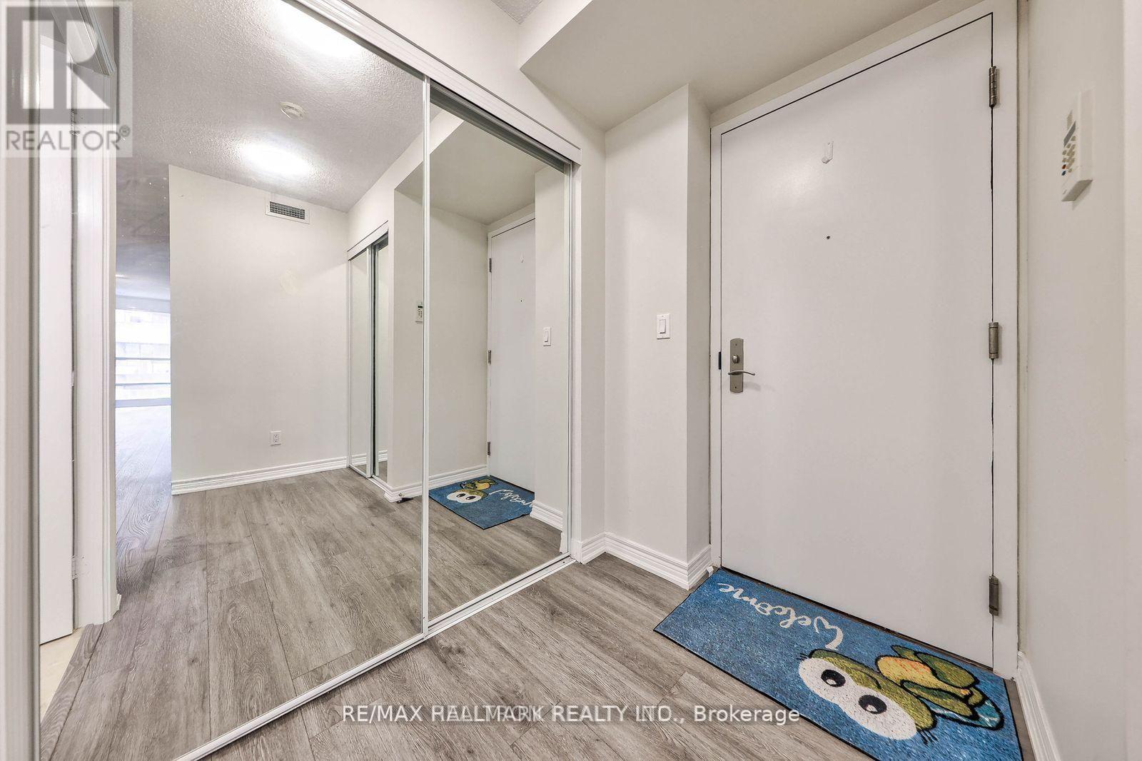 610 - 761 Bay Street, Toronto, Ontario  M5G 2R2 - Photo 15 - C13518646
