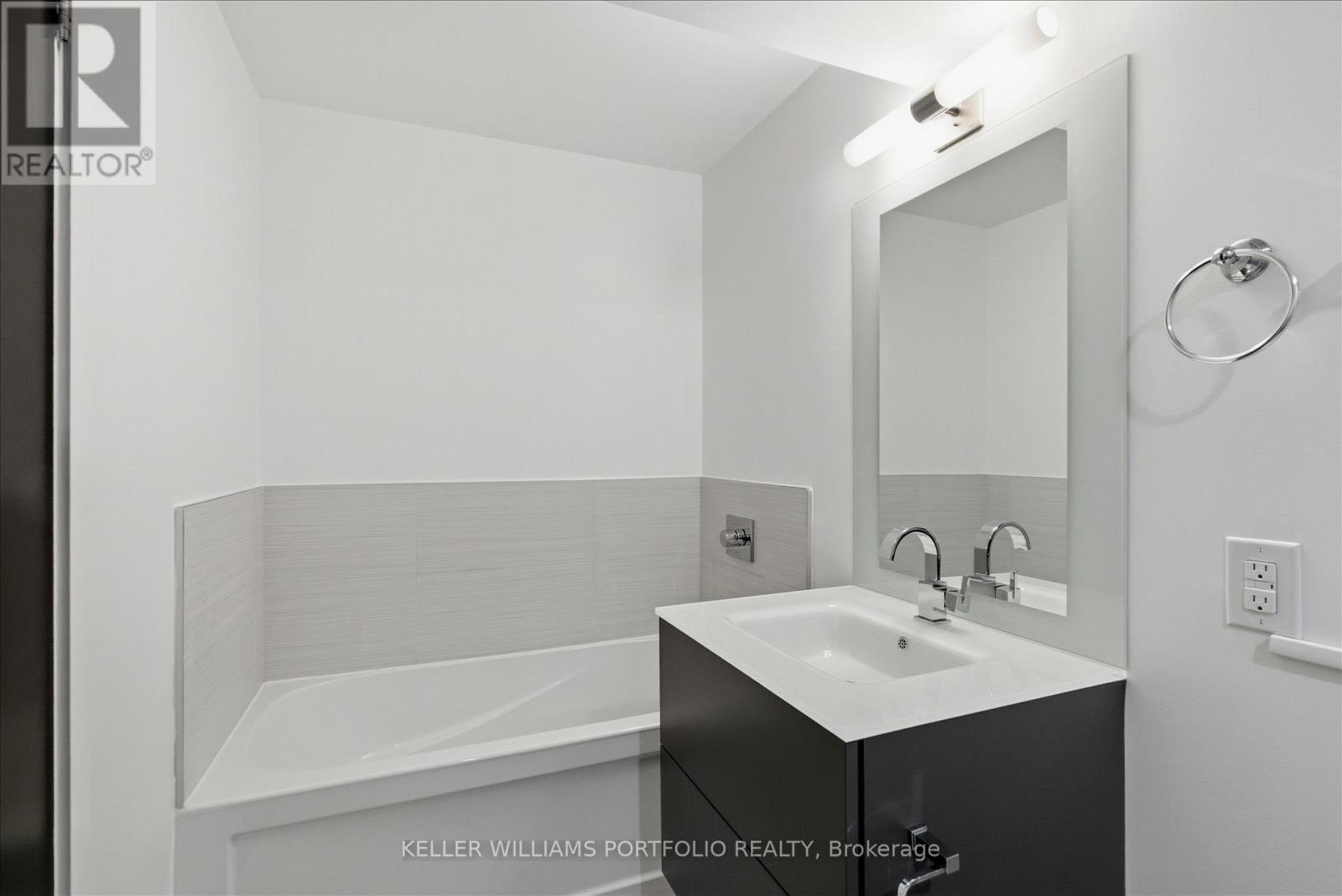 932 - 111 St Clair Avenue W, Toronto, Ontario  M4V 1N5 - Photo 40 - C13518656