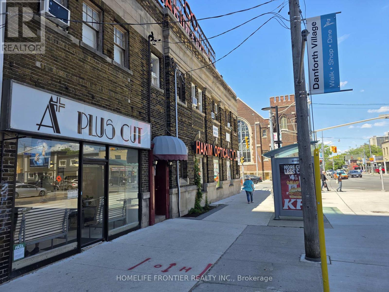 298 Main Street, Toronto, Ontario  M4C 1L4 - Photo 2 - E13518632