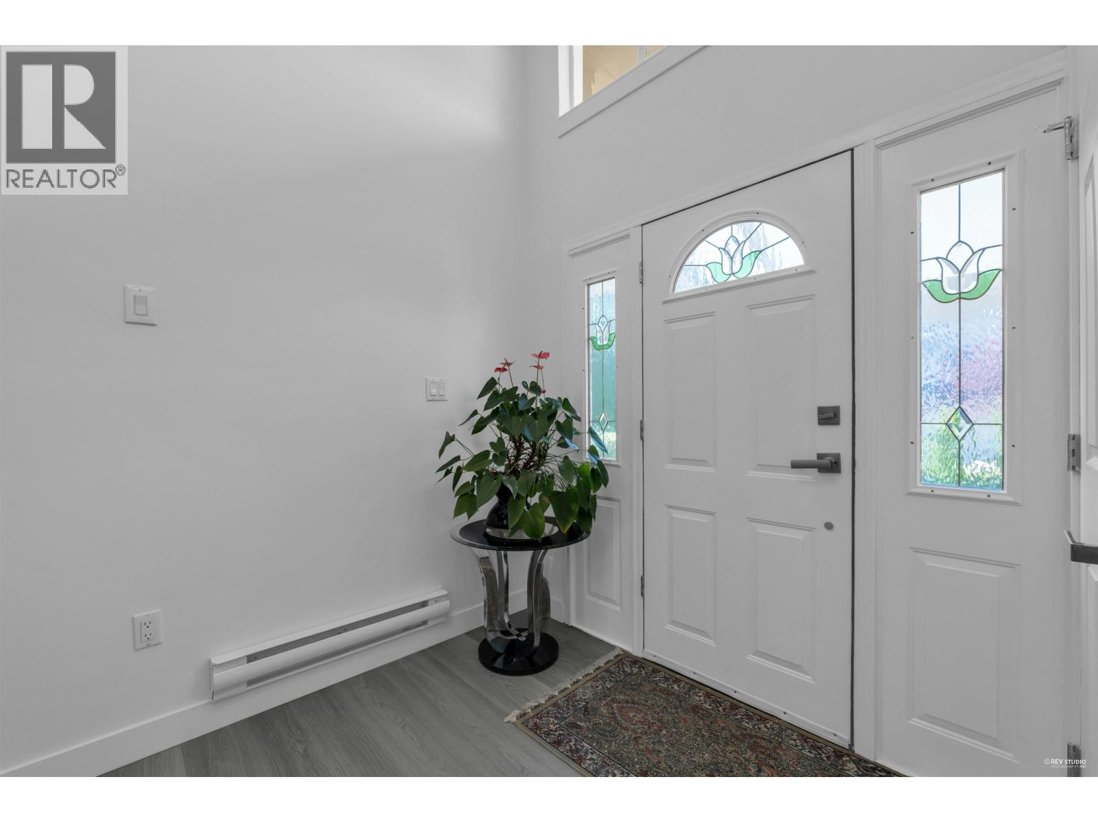 330 W Braemar Road, North Vancouver, British Columbia  V7N 2T5 - Photo 3 - R3142319