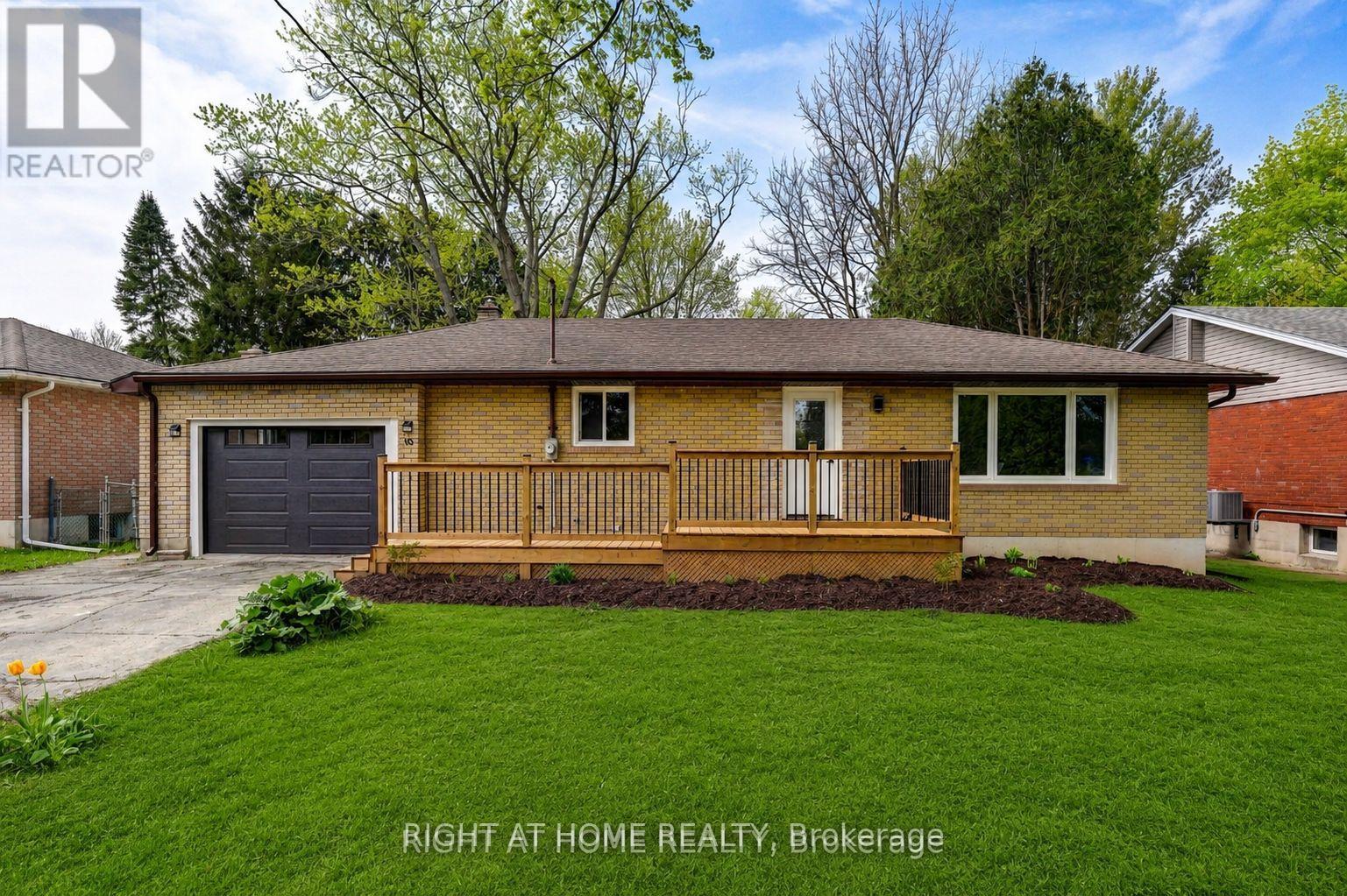 10 Vineden Drive, Central Elgin, Ontario  N5P 2M6 - Photo 1 - X13507438