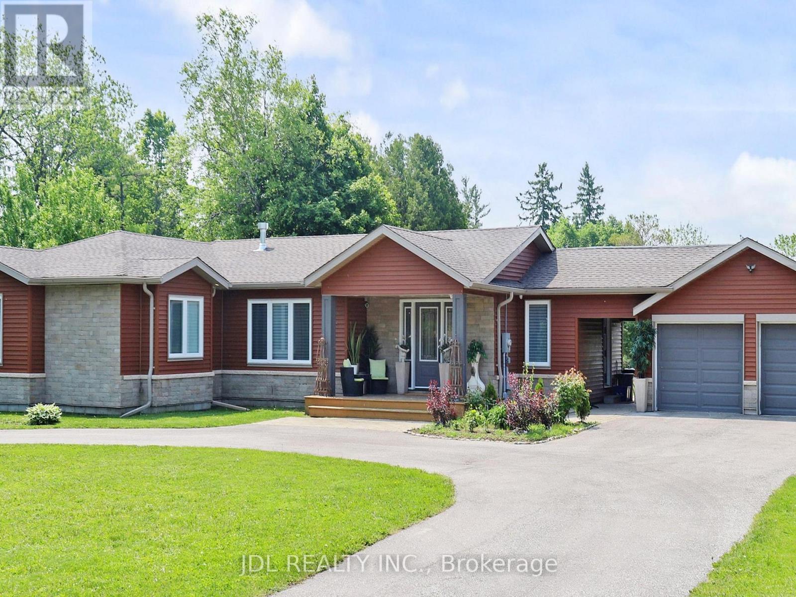 11 HEDGE ROAD, Georgina, Ontario
