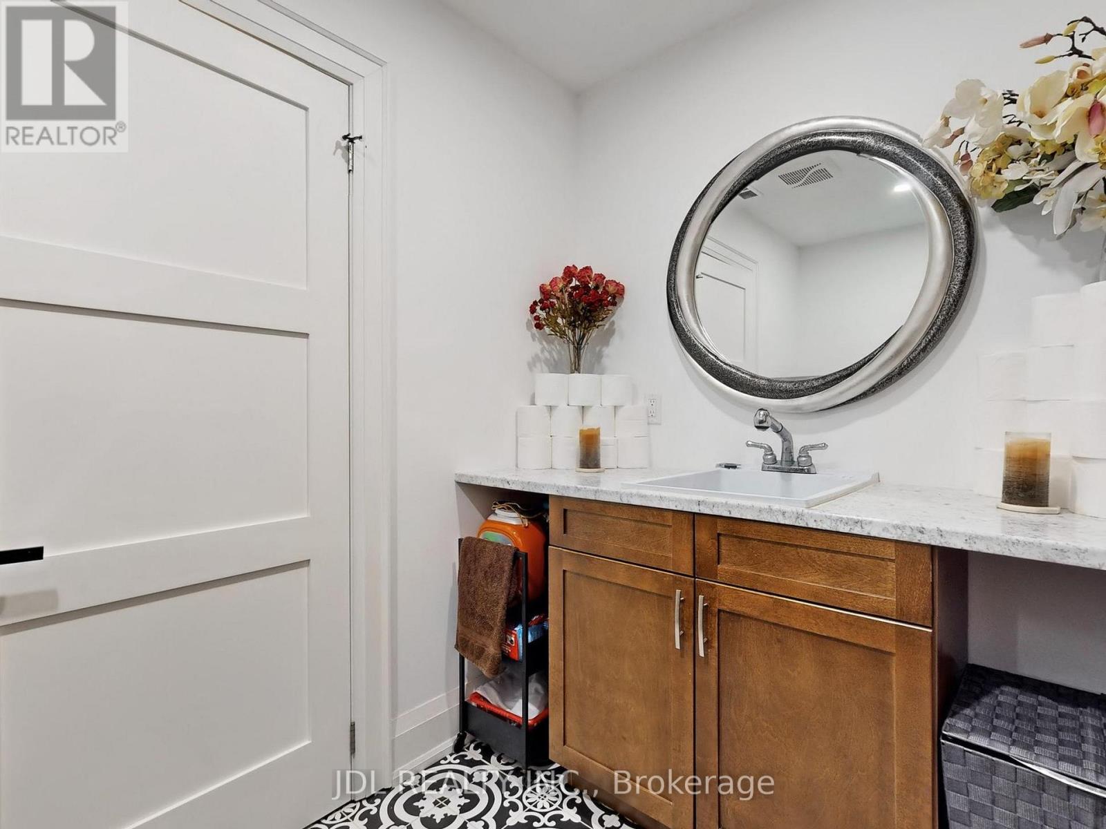 11 Hedge Road, Georgina, Ontario  L0E 1R0 - Photo 20 - N13518548