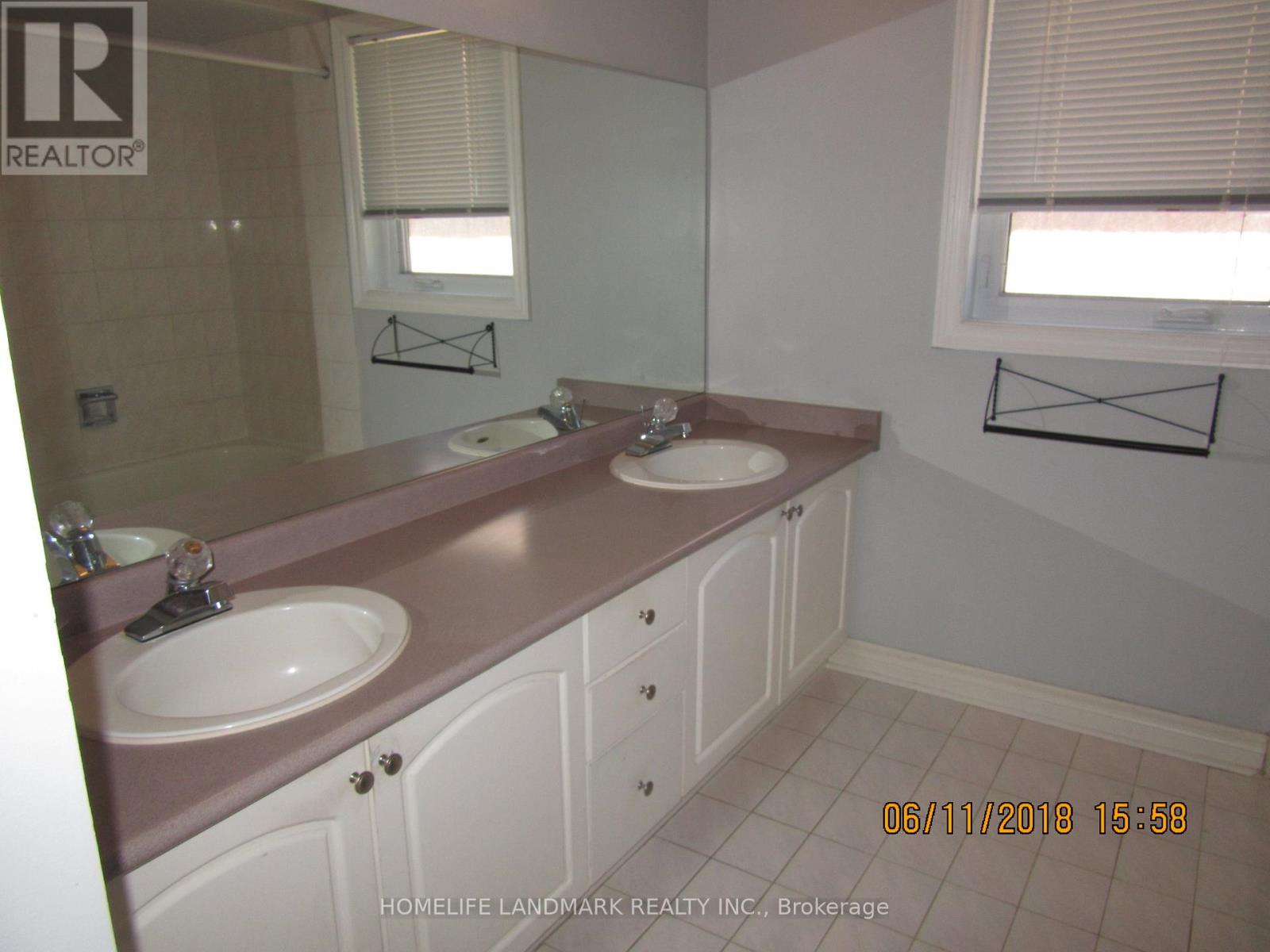 279 Chambers Crescent, Newmarket, Ontario  L3X 1T2 - Photo 12 - N13518588