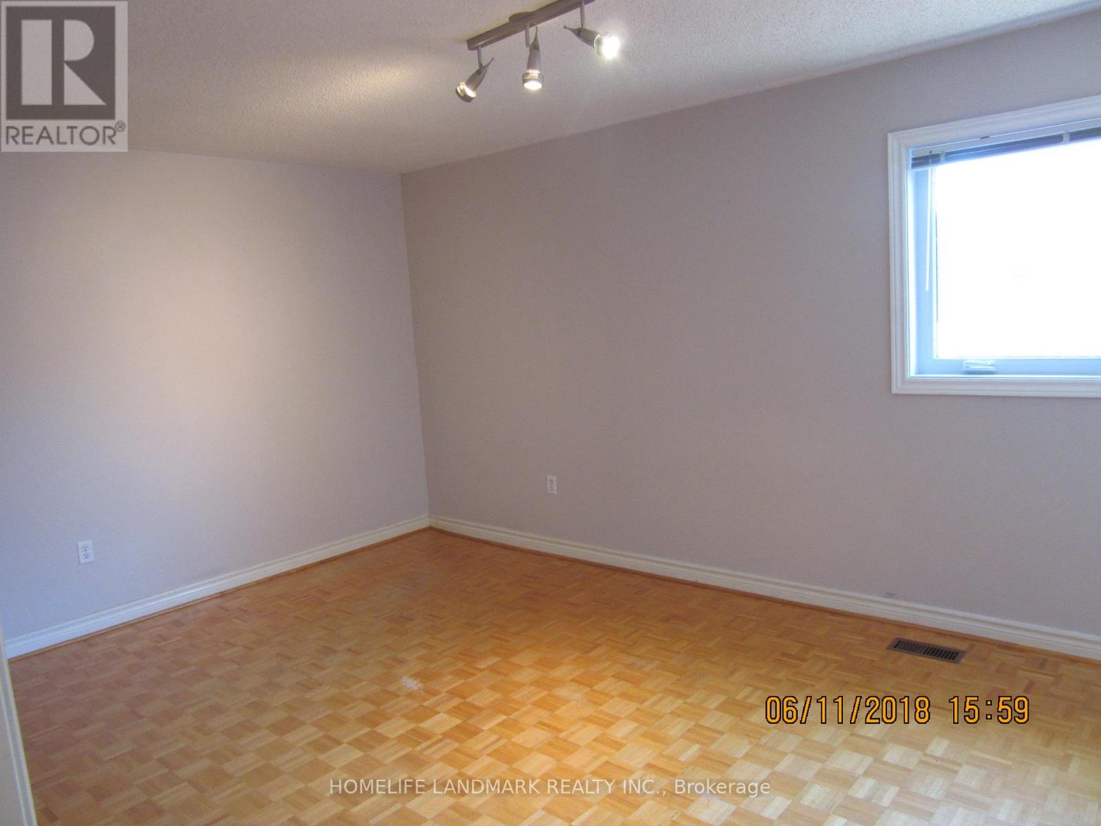 279 Chambers Crescent, Newmarket, Ontario  L3X 1T2 - Photo 14 - N13518588