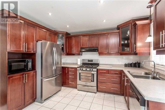 279 Chambers Crescent, Newmarket, Ontario  L3X 1T2 - Photo 3 - N13518588