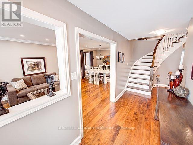 279 Chambers Crescent, Newmarket, Ontario  L3X 1T2 - Photo 7 - N13518588