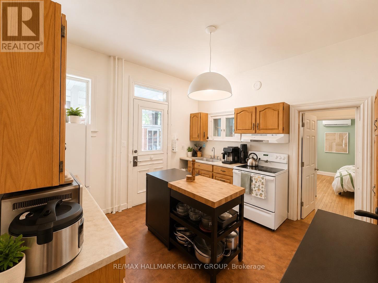 45 Russell Avenue, Ottawa, Ontario  K1N 7W9 - Photo 4 - X13092832