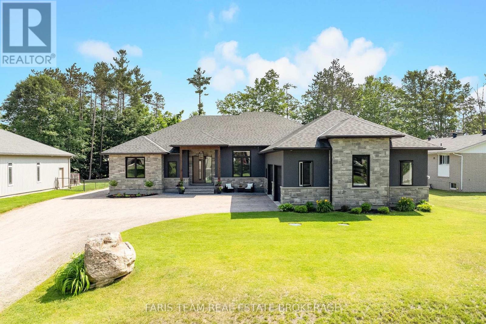 7 REYNOLDS ROAD, Tiny, Ontario