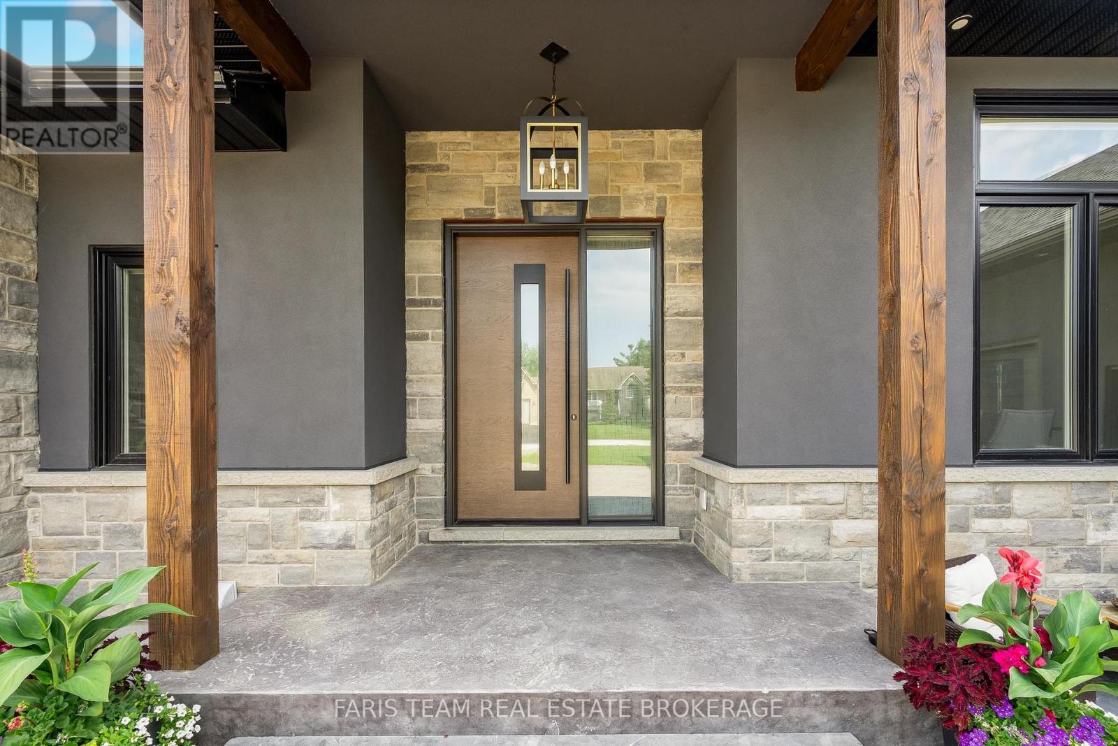 7 Reynolds Road, Tiny (Wyevale), Ontario  L0L 2T0 - Photo 5 - S13518532