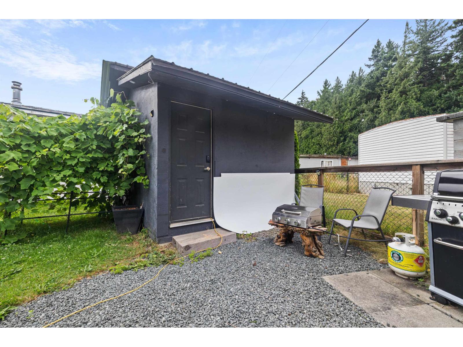 Listing image 24