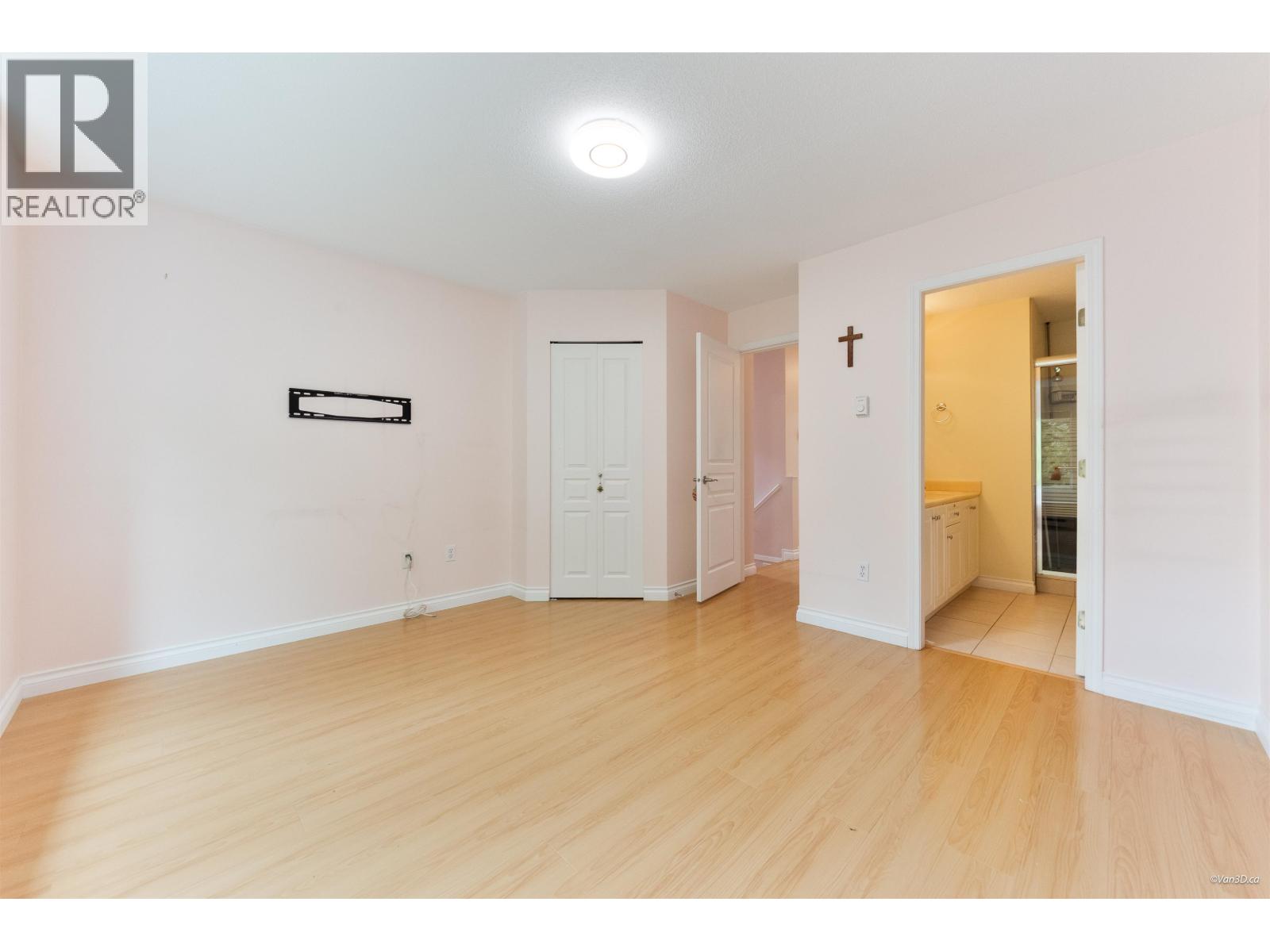 8 7500 Cumberland Street, Burnaby, British Columbia  V3N 4Z9 - Photo 8 - R3140731