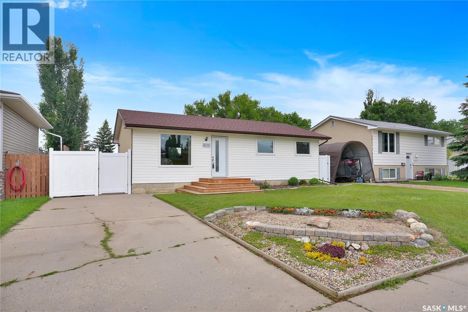 1538 Smith Street, Moose Jaw, Saskatchewan  S6H 6V8 - Photo 2 - SK041178