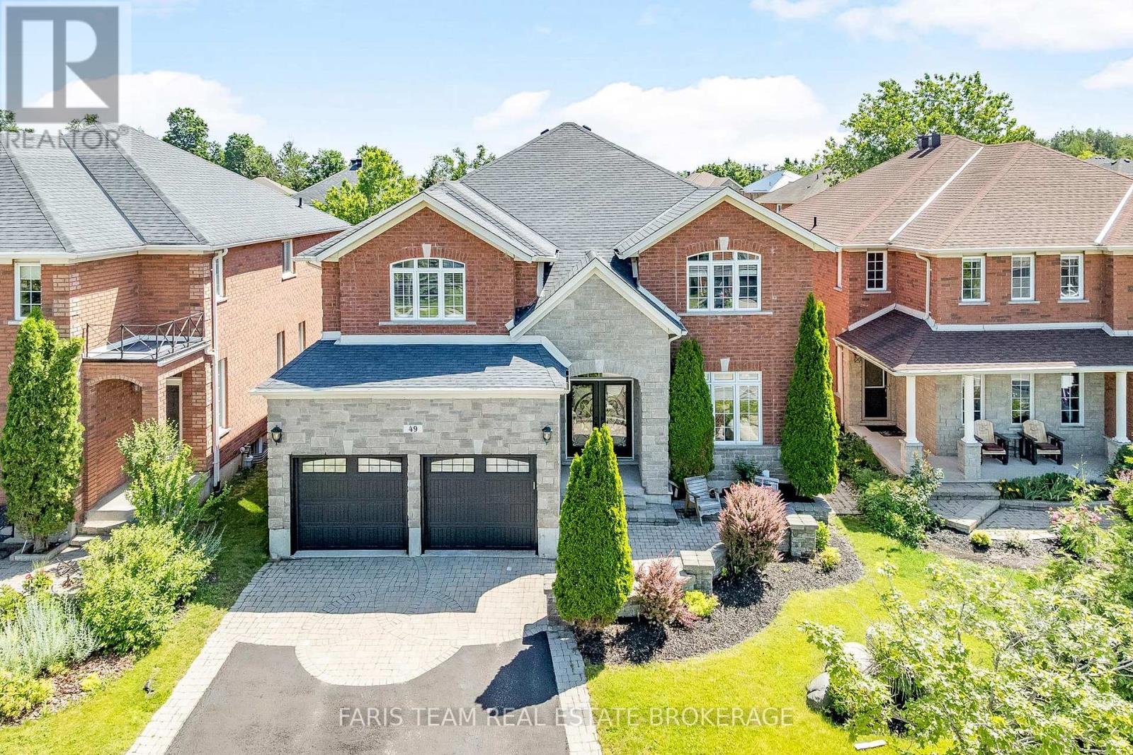 49 PRINCE WILLIAM WAY, Barrie, Ontario