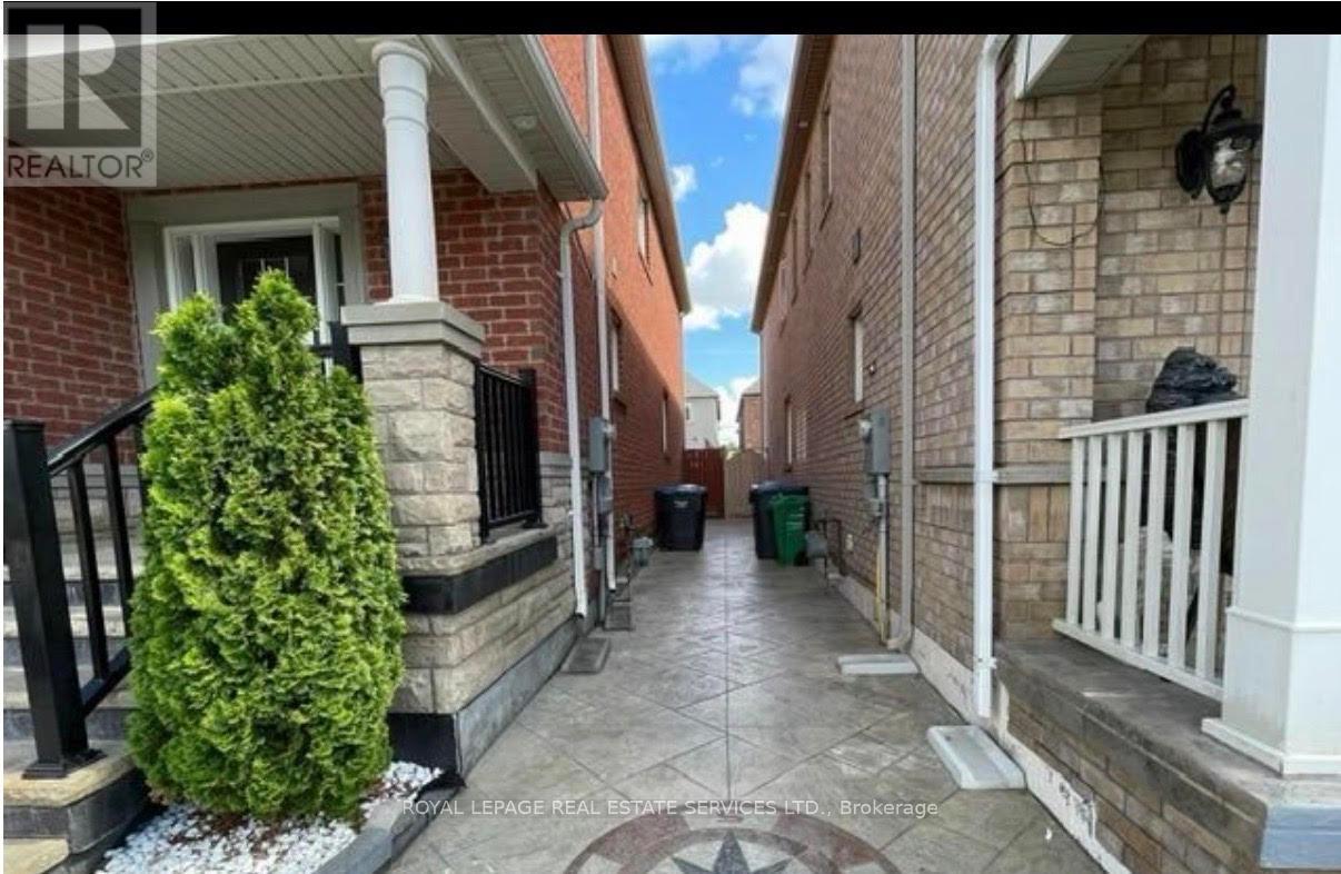 ( Lower Level ) - 16 Napoleon Crescent, Brampton, Ontario  L6P 3K5 - Photo 2 - W13518520