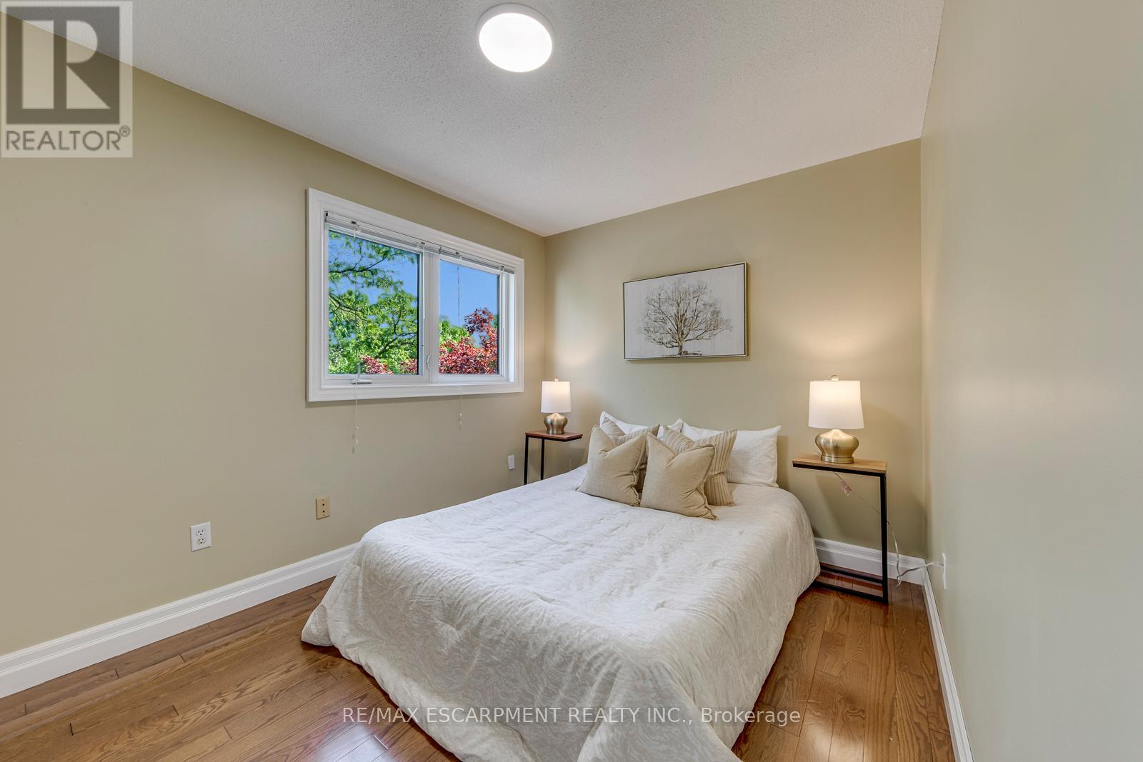 1633 Greenbriar Drive, Oakville, Ontario  L6M 1Y3 - Photo 30 - W13518550