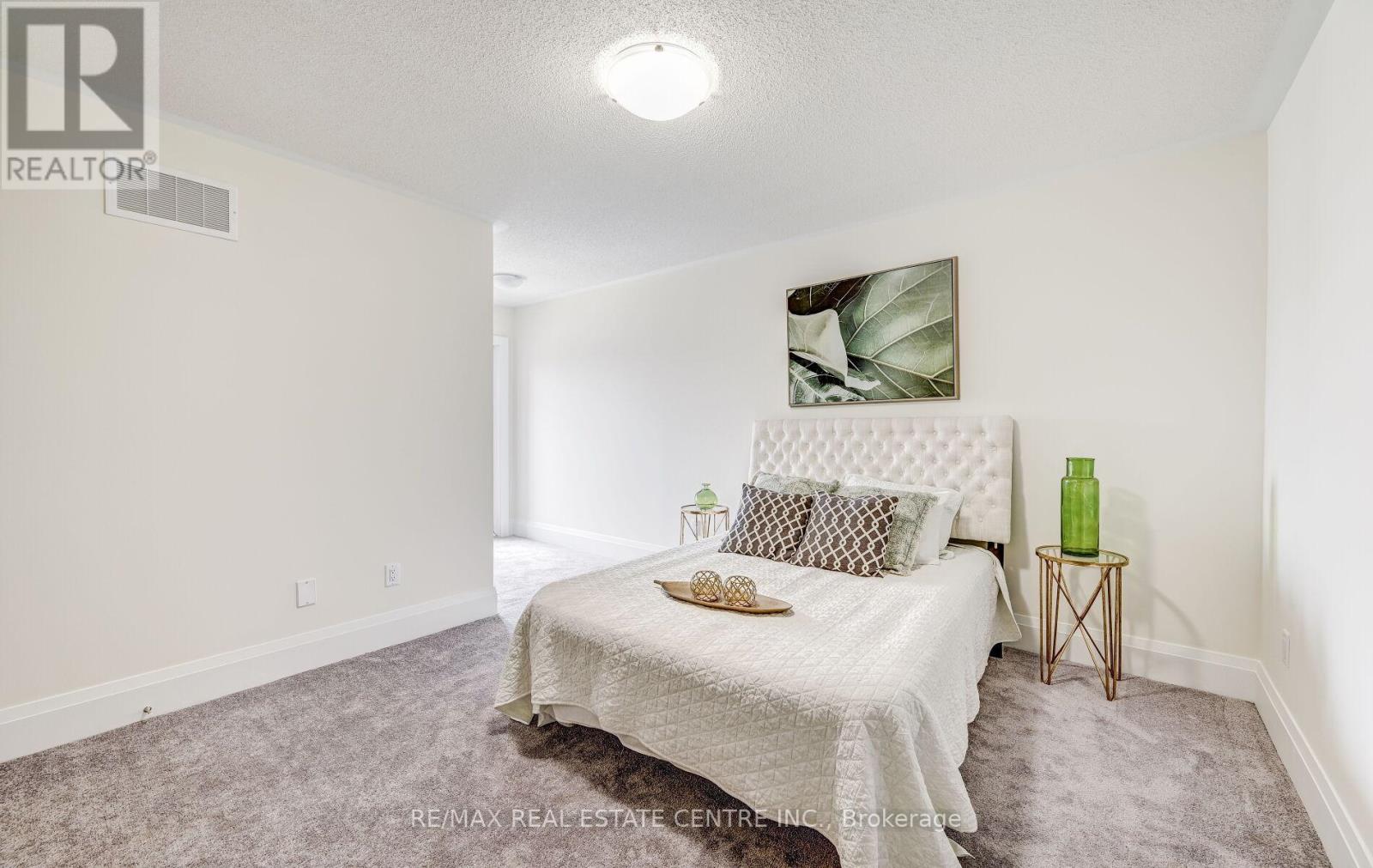 4 Haydrop Road, Brampton, Ontario  L6P 4N9 - Photo 33 - W13518572