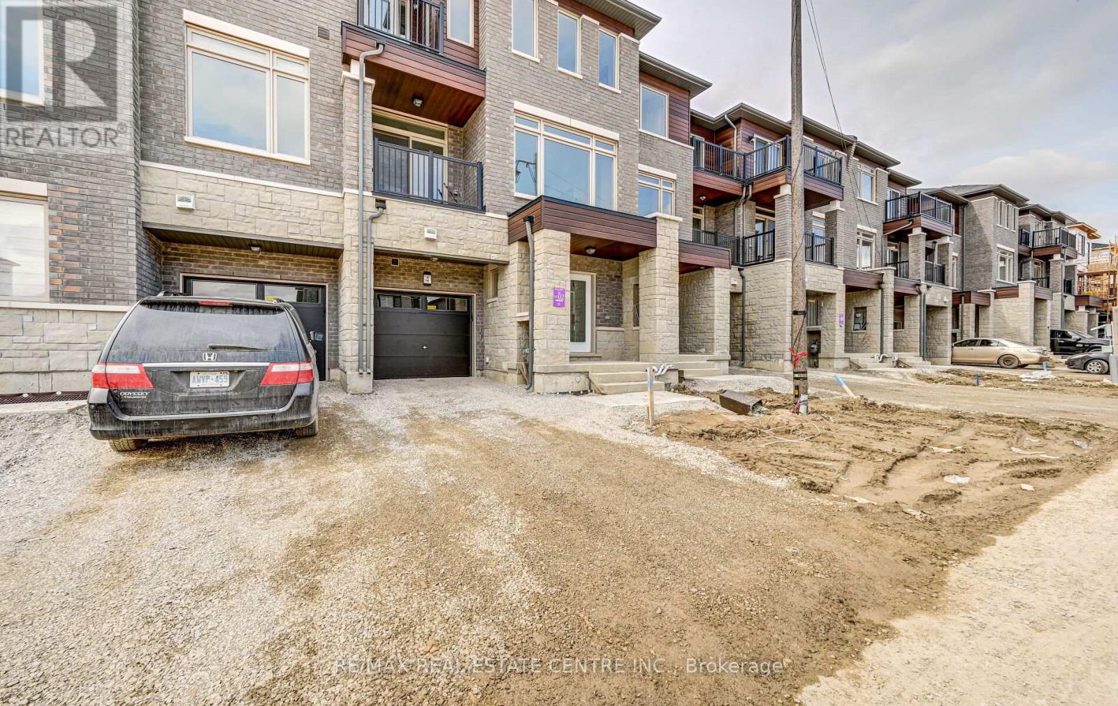 4 Haydrop Road, Brampton, Ontario  L6P 4N9 - Photo 4 - W13518572