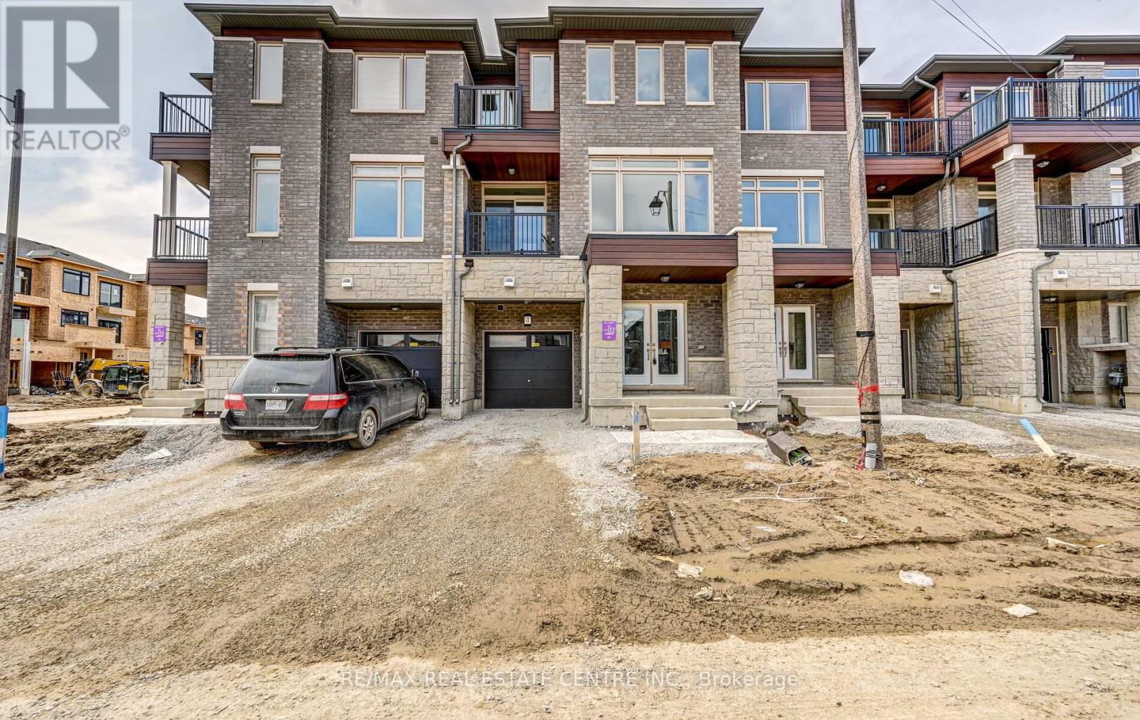 4 Haydrop Road, Brampton, Ontario  L6P 4N9 - Photo 5 - W13518572